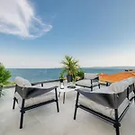 Juliet Villa *